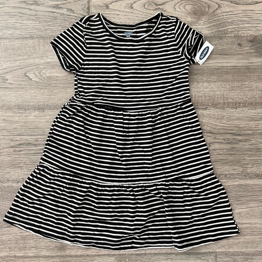 **NWT** Old Navy Shift Dress